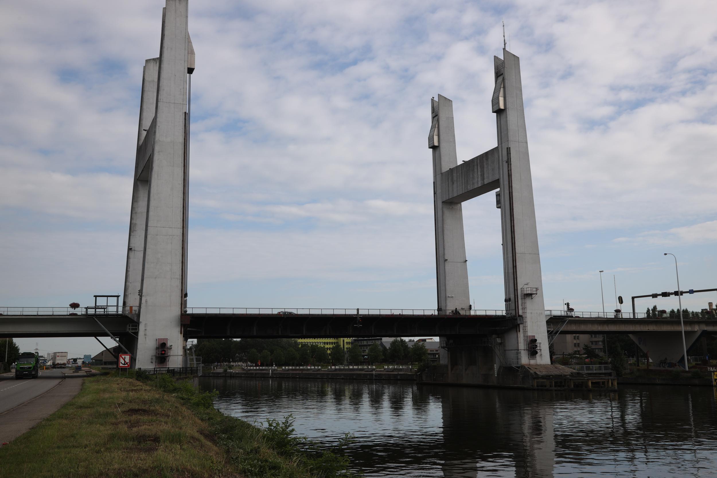 Brug Vilvoorde | Binnenvaart in Beeld